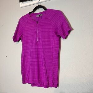 Athleta Pacifica Short Sleeve Tee Shirt UPF 50 Purple Size Medium Activewear